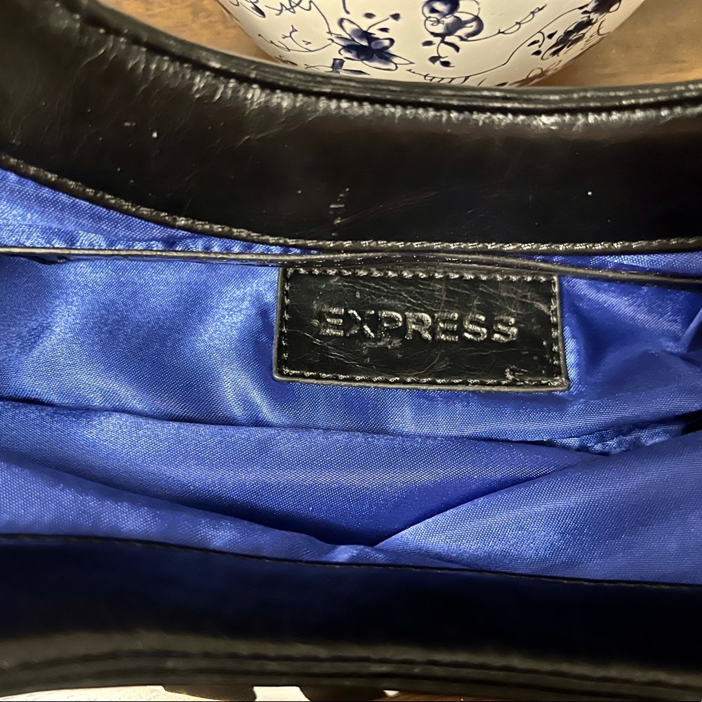 Express Zebra Clutch - Picture 4 of 5